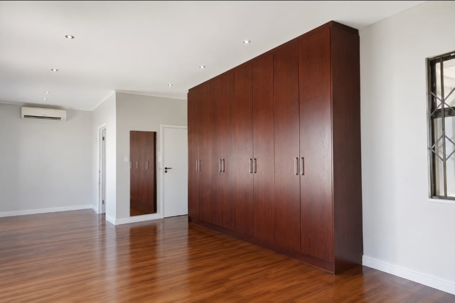 4 Bedroom Property for Sale in Parklands North Western Cape